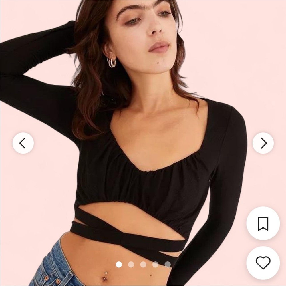 Black Long-Sleeve Tie-Front Crop Top